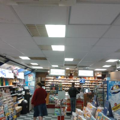 Magasin de presse panneaux LED 600x600